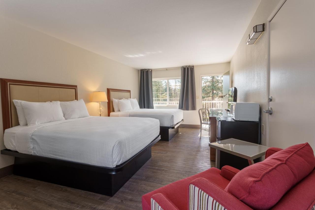 Riverfront Inn Роузберг Экстерьер фото